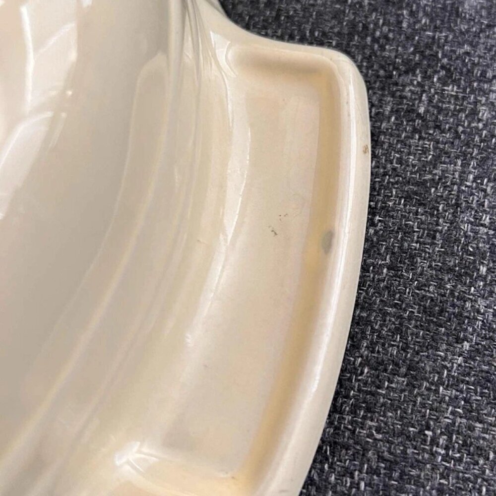 Le Creuset Stoneware Pink Oval Baking Dish 13" x 9" - Picture 8 of 8